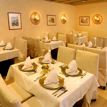 Xander Hotel 4*