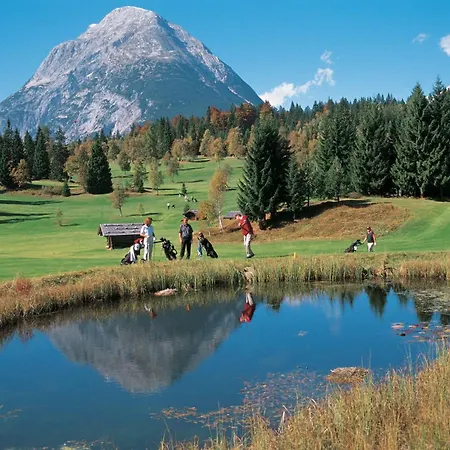 Xander 4* 洛伊塔施