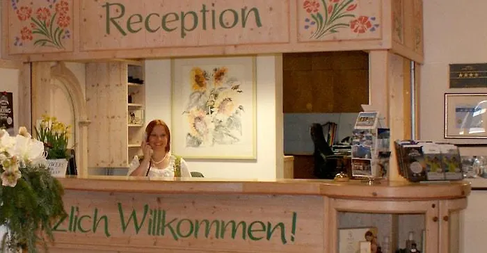 Xander Ξενοδοχείο 4*