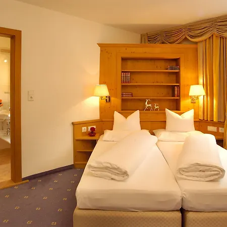 Hotel Xander 4*
