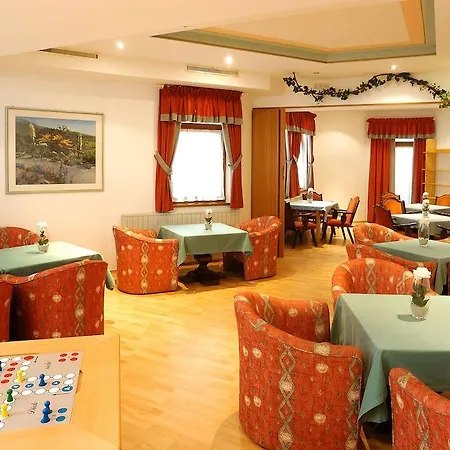 Xander Hotel 4*