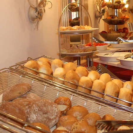 Xander ロイタシュ